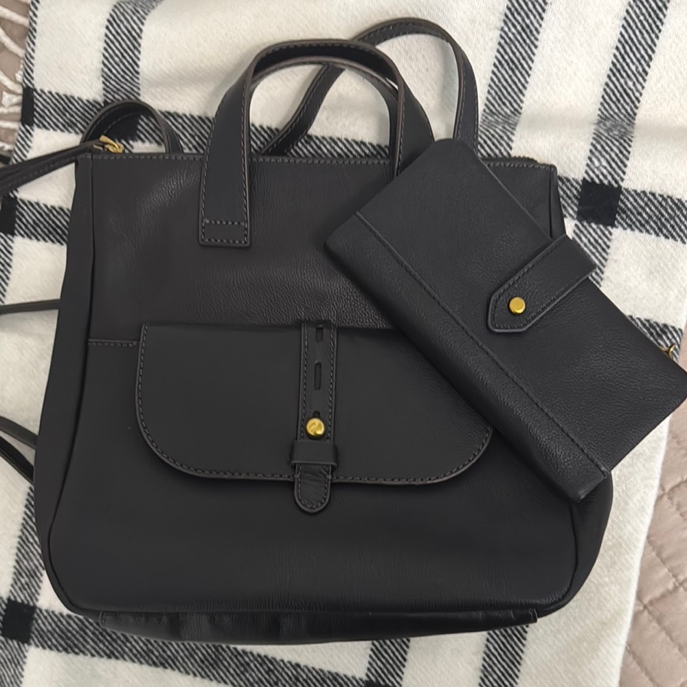 Fossil backpack and wallet set. Never used.